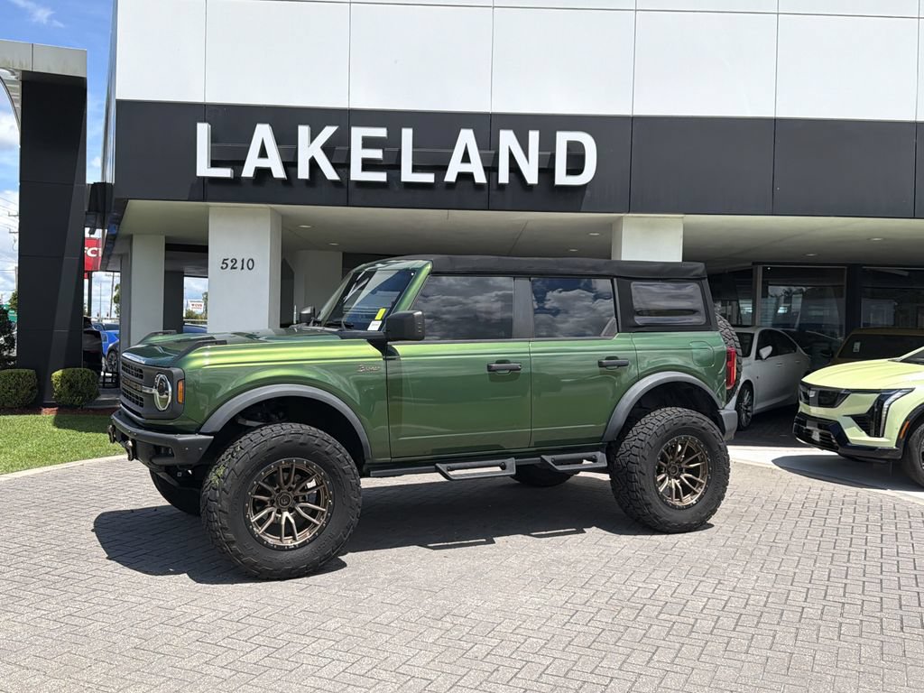 Used 2022 Ford Bronco 4-Door AWD/4WD image 2