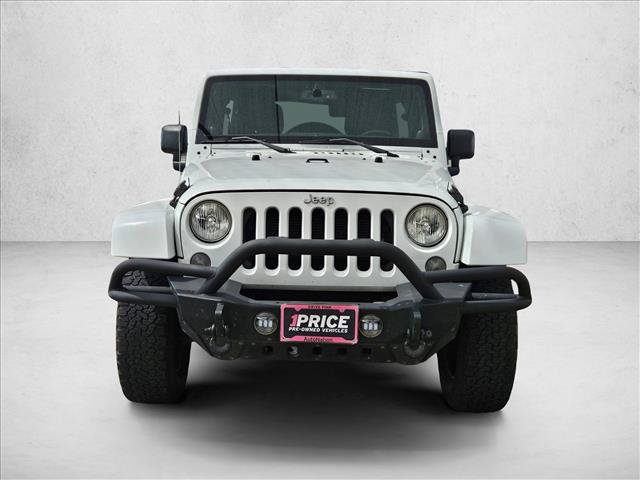 Used 2014 Jeep Wrangler Unlimited Sahara w/ Connectivity Group AWD/4WD image 2