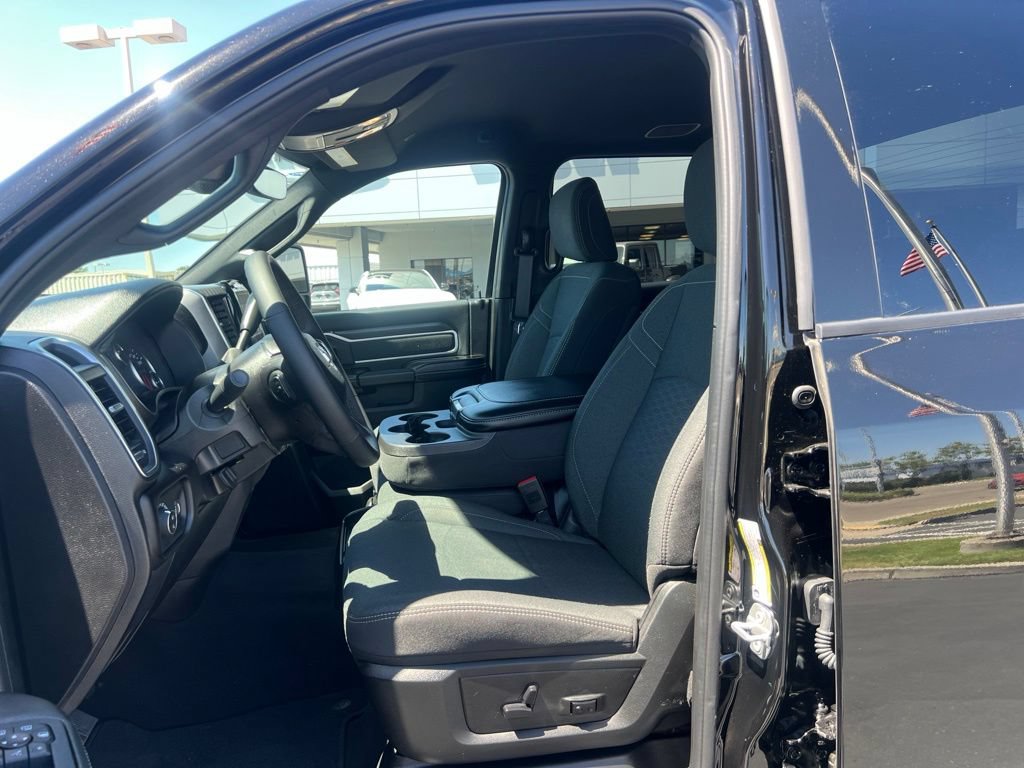 Used 2026 RAM 2500 Big Horn AWD/4WD image 32