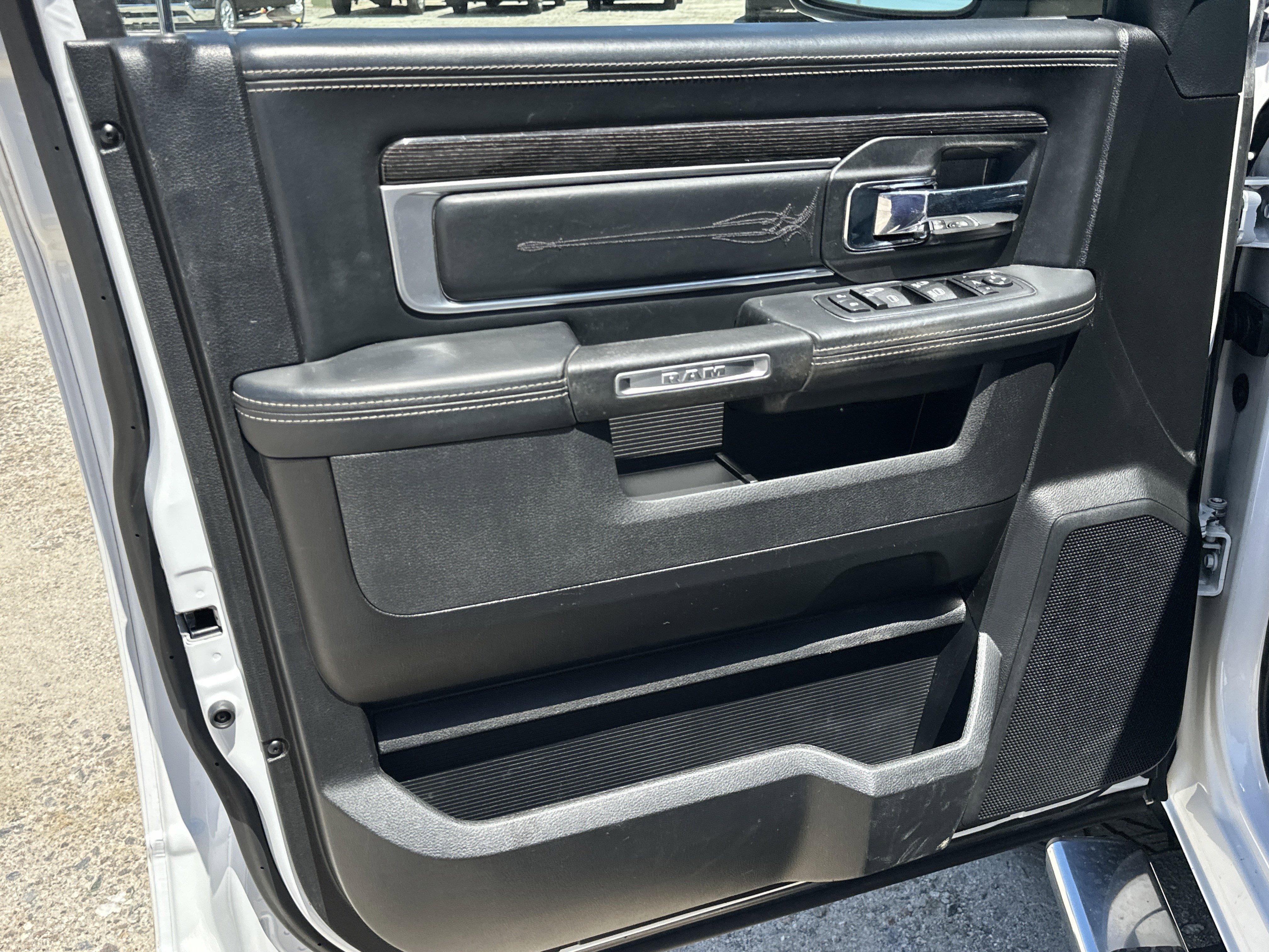 Used 2017 RAM 1500 Limited AWD/4WD image 11