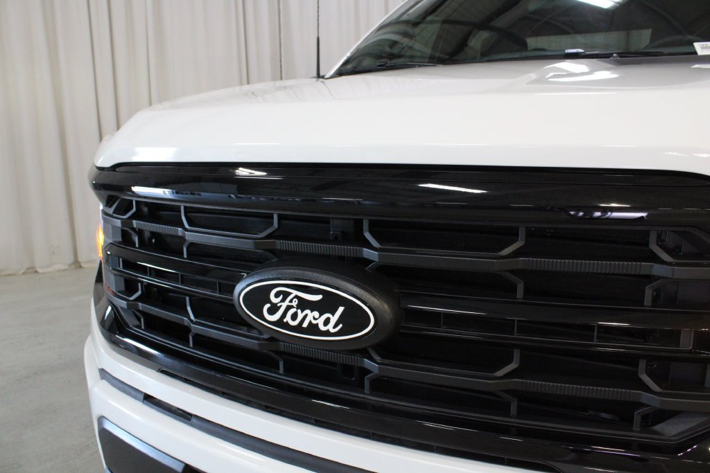 New 2026 Ford F150 XLT w/ XLT Black Appearance Package AWD/4WD image 31