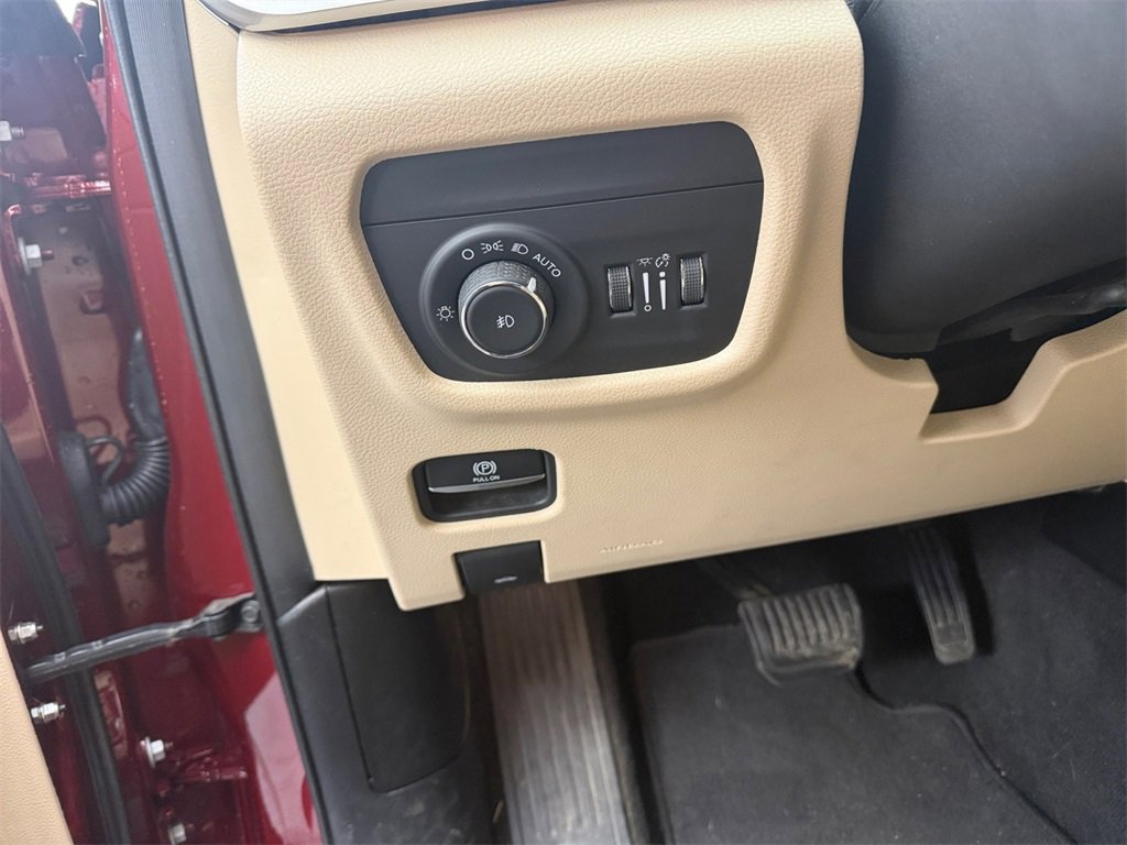 Used 2021 Jeep Grand Cherokee L Limited image 29