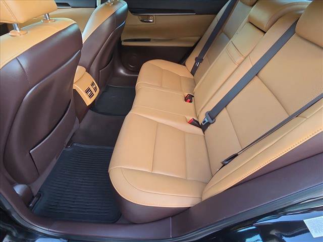 Used 2016 Lexus ES 350 w/ Premium Package w/Wood Trim FWD image 19