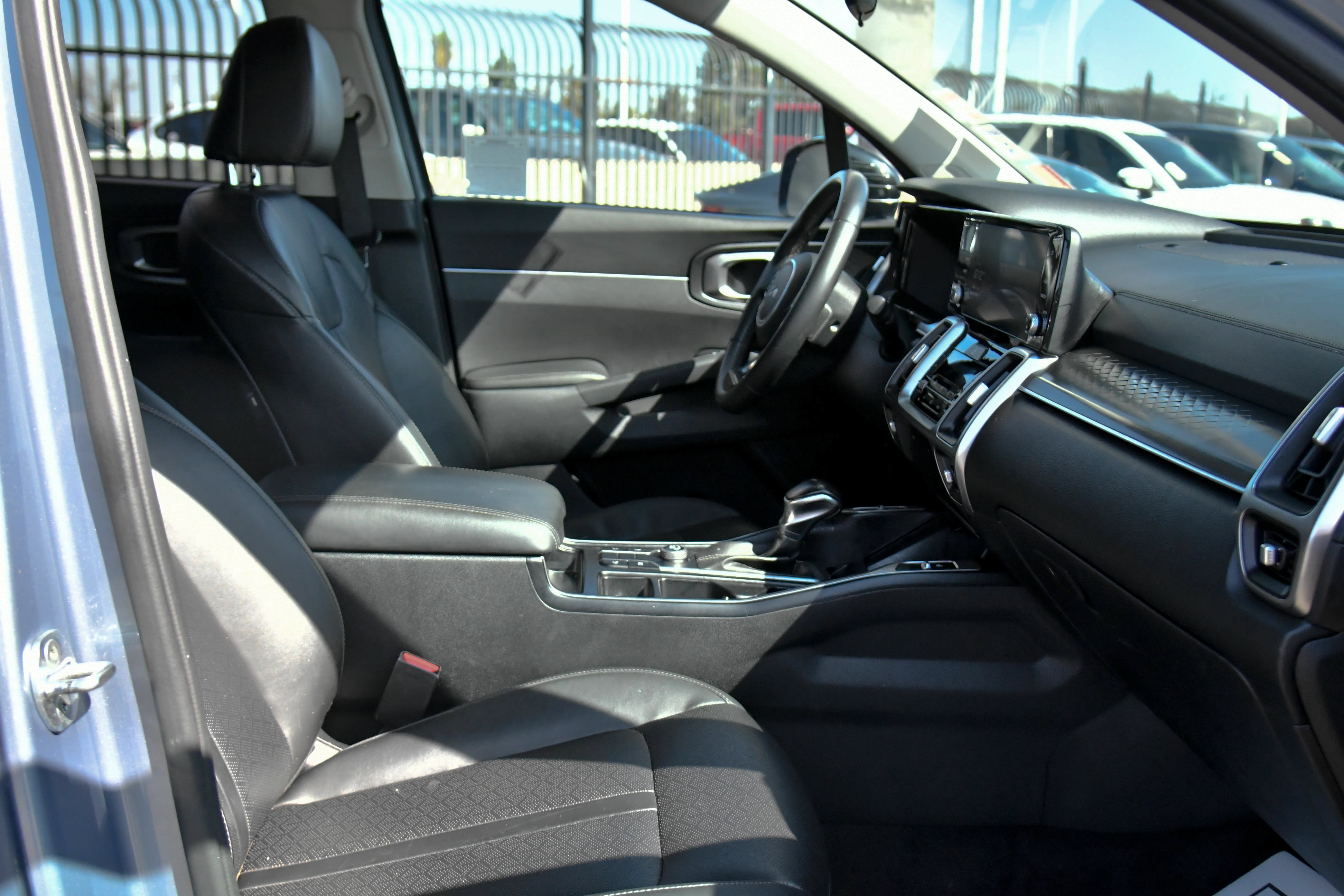 Used 2022 Kia Sorento S w/ Panoramic Sunroof Package FWD image 50
