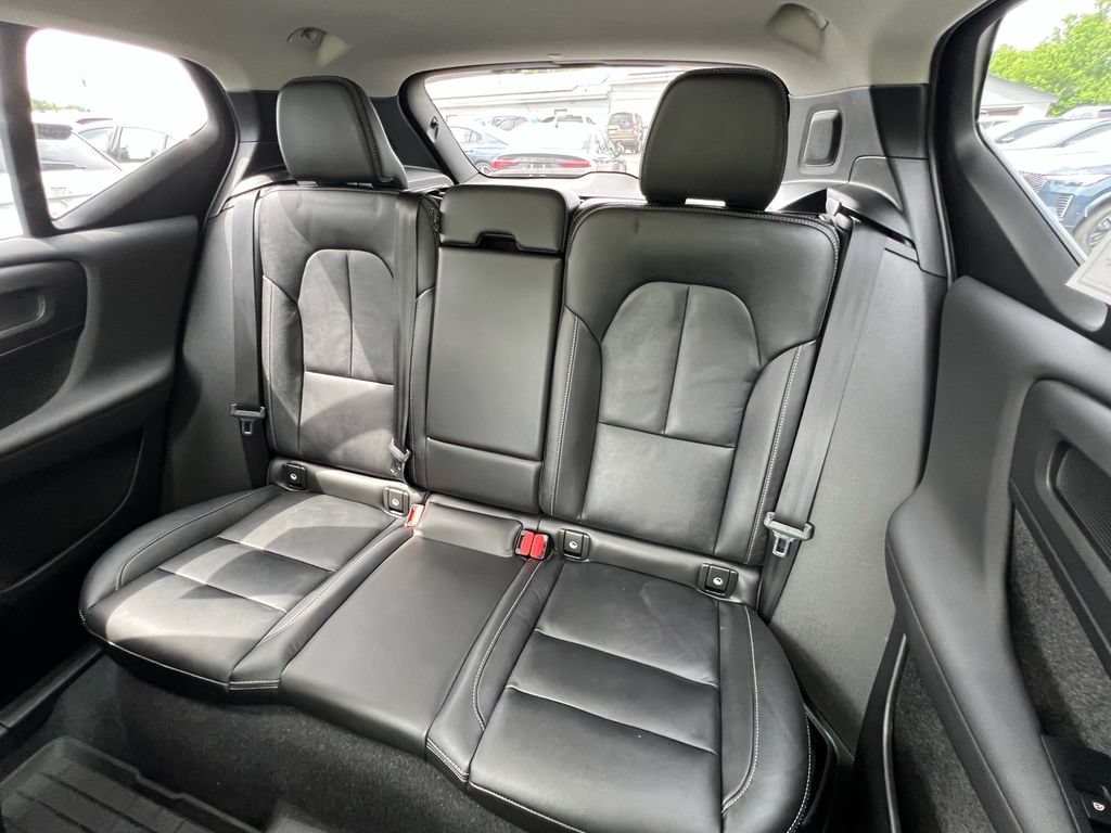 Certified 2023 Volvo XC40 B5 Plus w/ Driver Assist Package AWD/4WD image 20