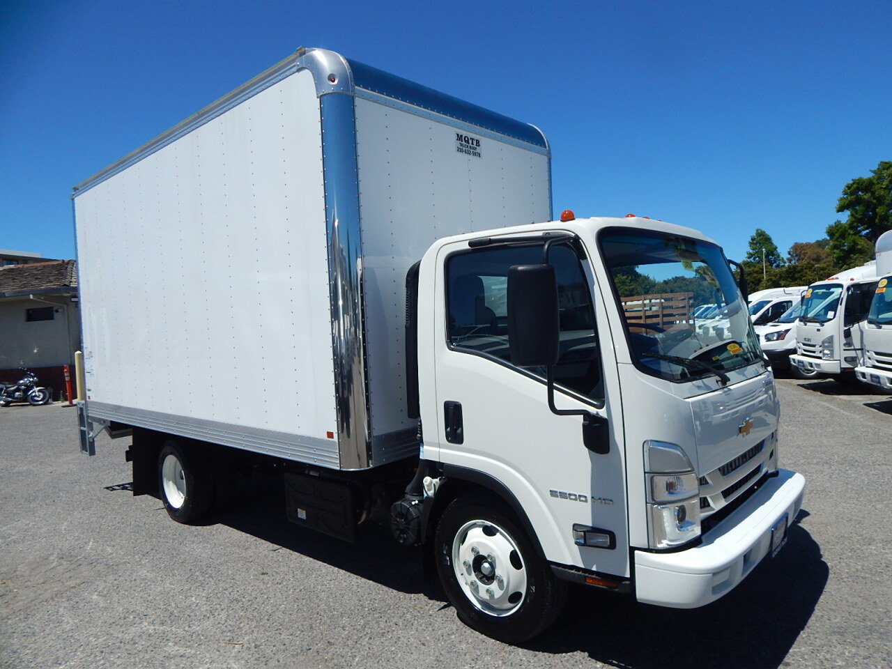 Used 2024 Chevrolet Low Cab Forward 5500HD RWD image 10