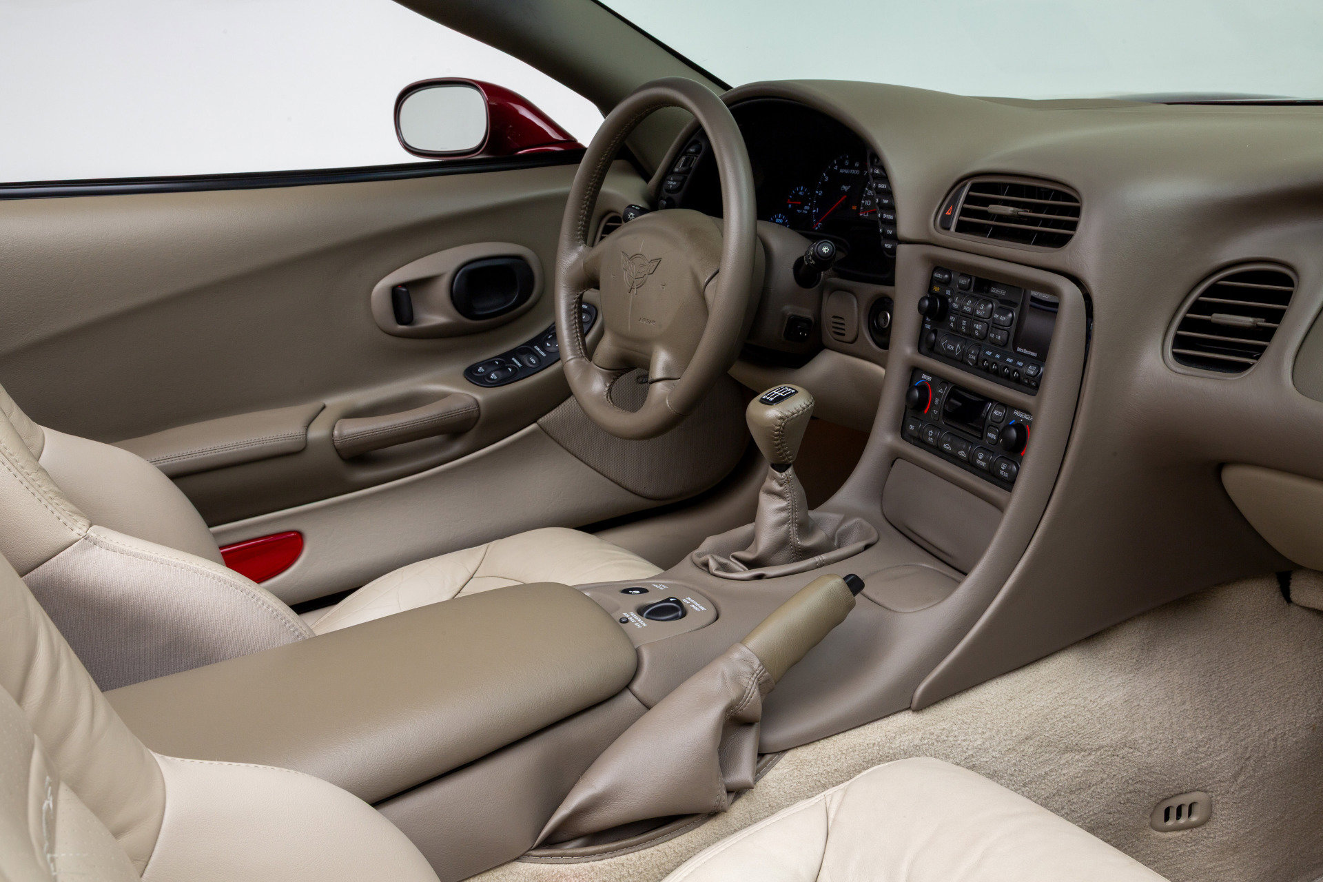 Used 2003 Chevrolet Corvette 50th Anniversary Edition w/ Preferred Equipment Group1 image 34