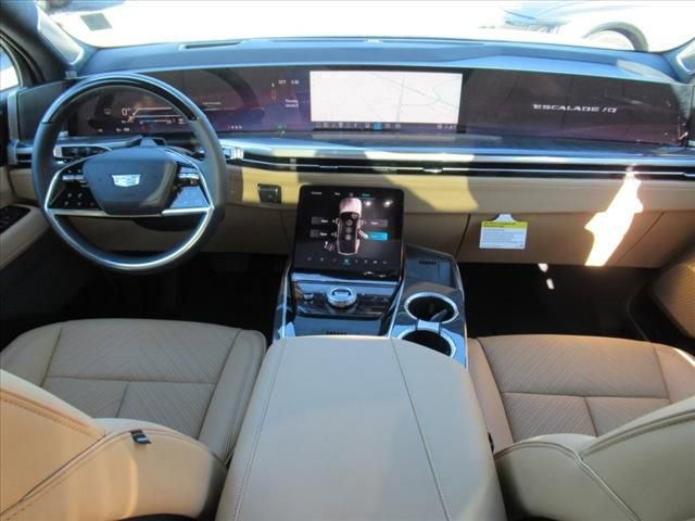 New 2025 Cadillac Escalade IQ Luxury 2 image 14