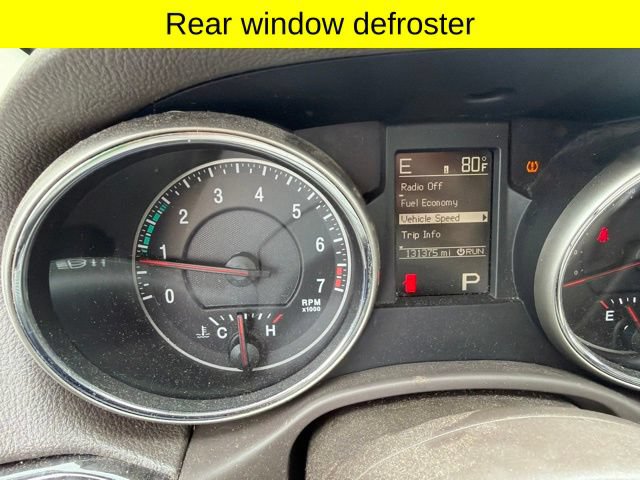 Used 2012 Jeep Grand Cherokee Laredo w/ Laredo E Group AWD/4WD image 14