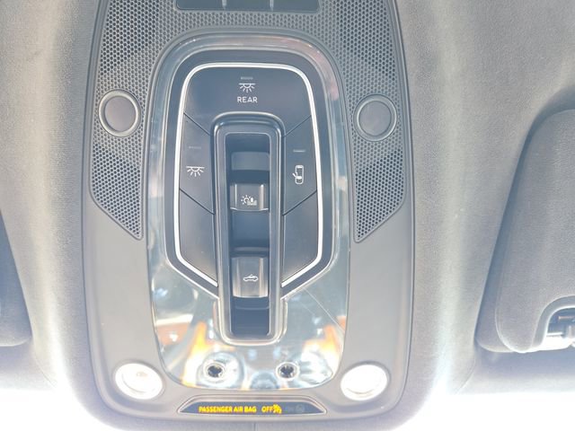 Used 2018 Bentley Bentayga Activity image 28