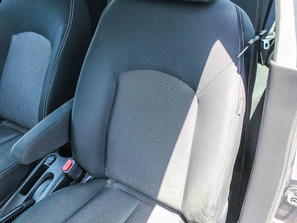 Used 2018 Nissan Versa SV FWD image 25