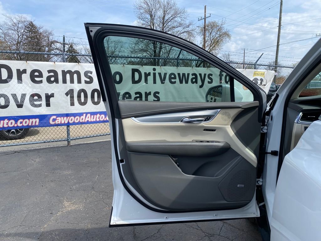 Used 2019 Cadillac XT5 Luxury FWD image 13