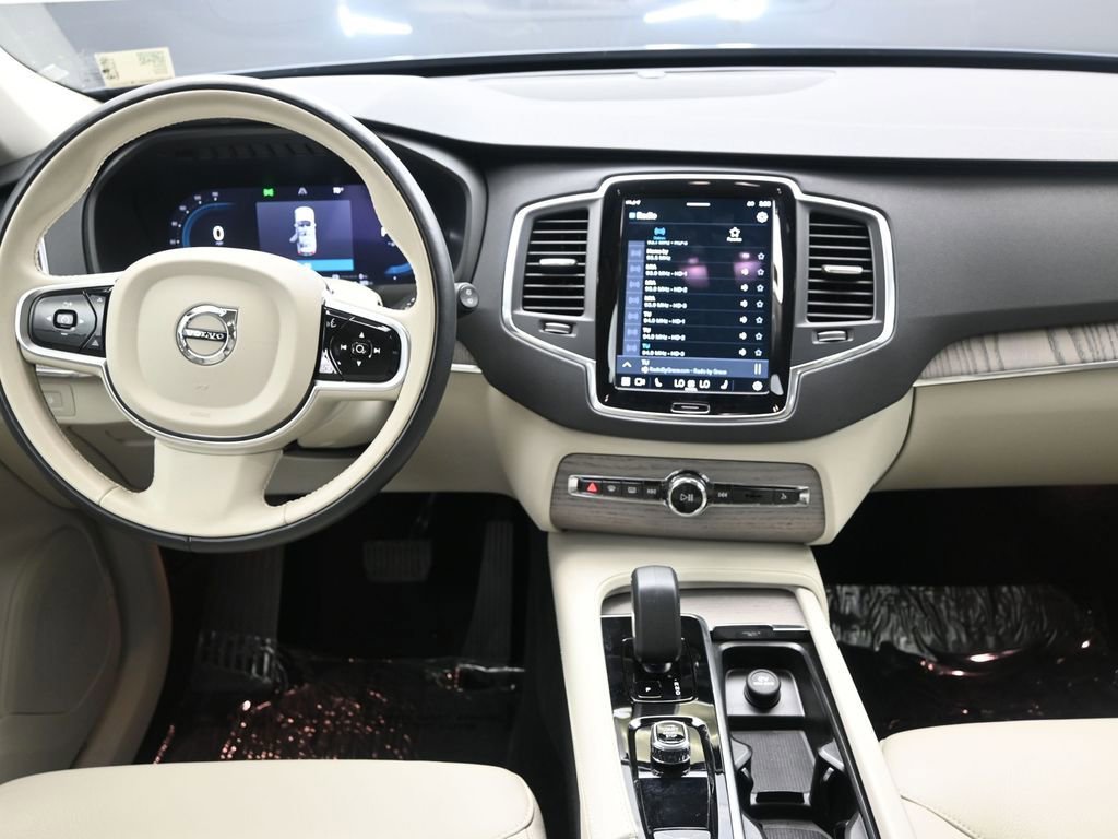 Certified 2025 Volvo XC90 T8 Core w/ Protection Package image 15