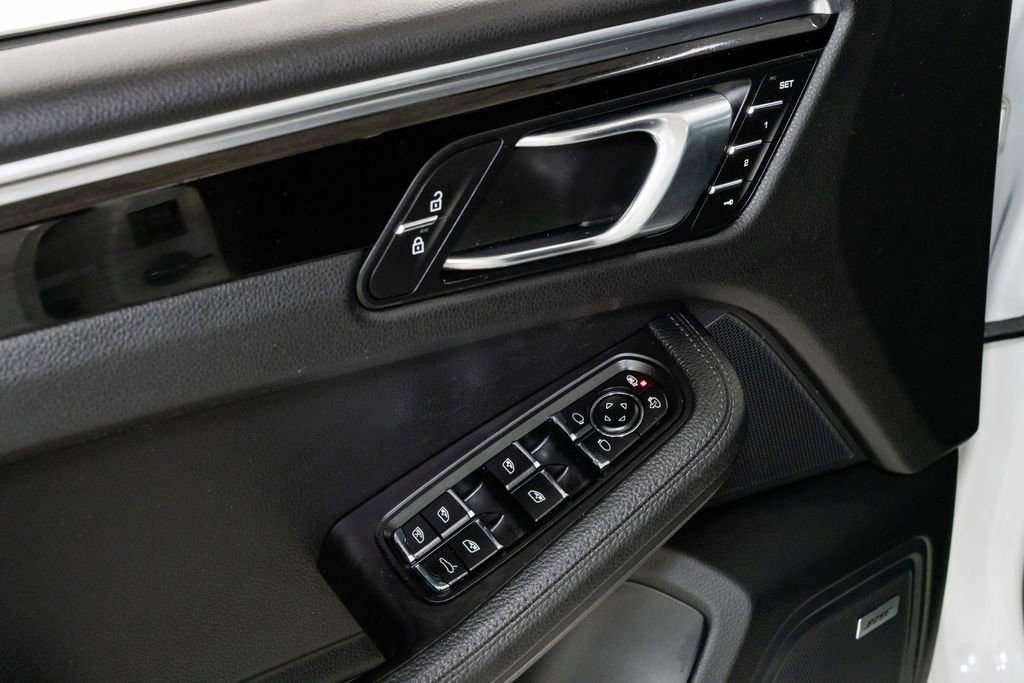 Used 2020 Porsche Macan S image 12