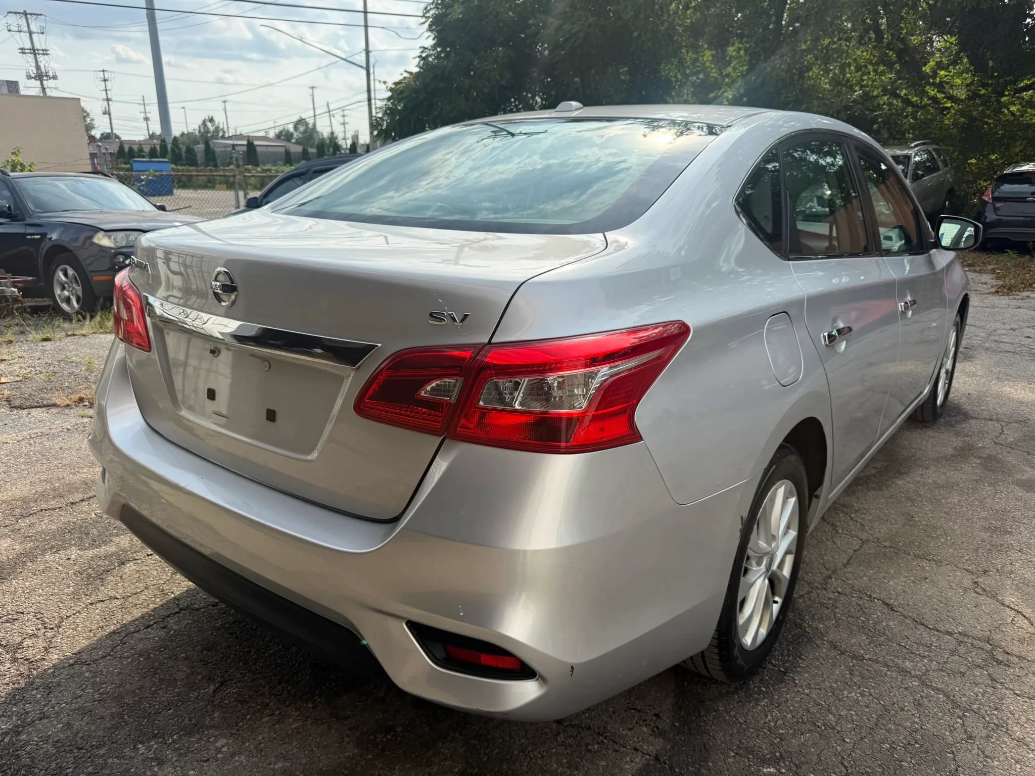 Used 2019 Nissan Sentra SV FWD image 5