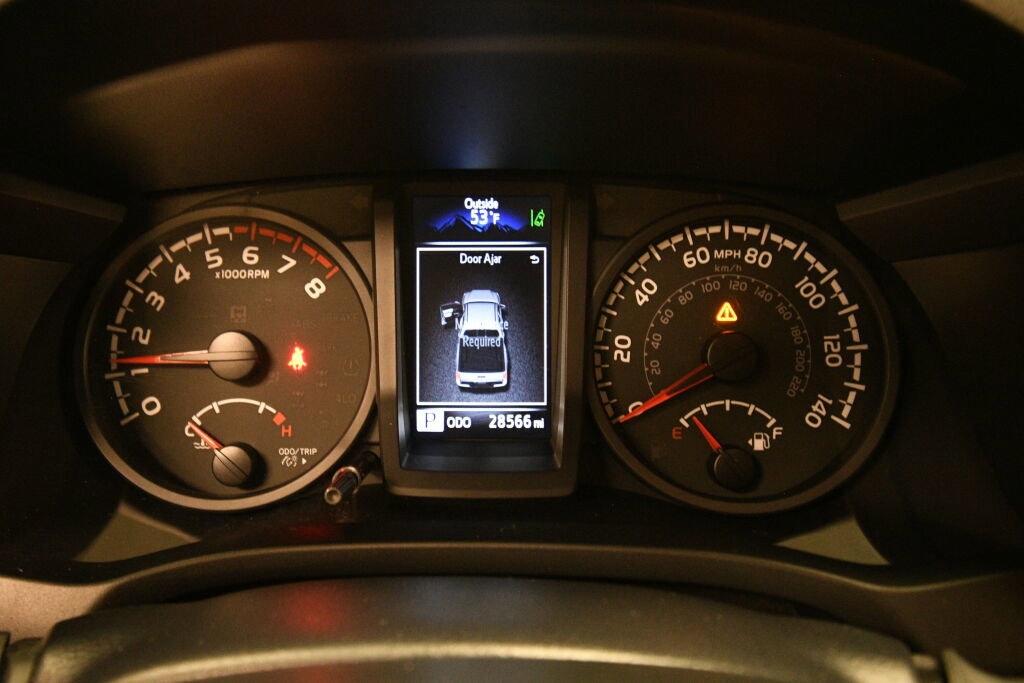 Used 2022 Toyota Tacoma SR w/ SR Convenience Package RWD image 14