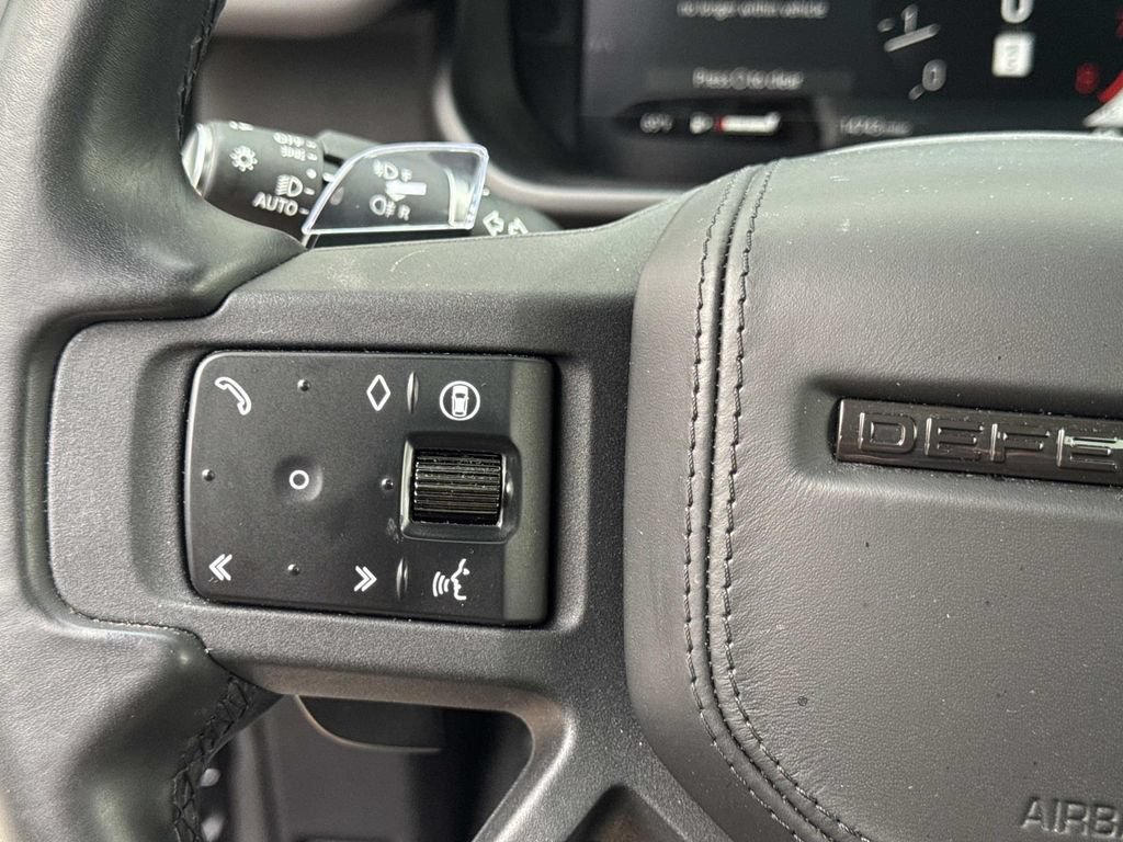 Certified 2026 Land Rover Defender 110 OCTA AWD/4WD image 30