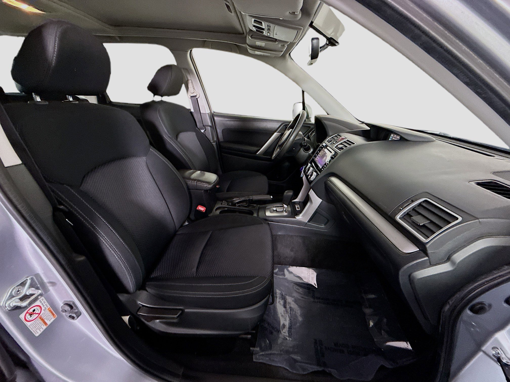 Used 2017 Subaru Forester 2.5i Premium w/ All-Weather Package image 28