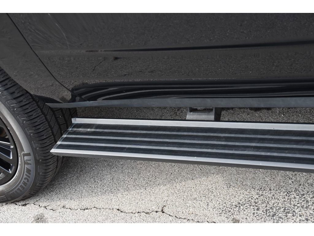 Used 2021 Chevrolet Suburban High Country w/ Premium Package image 33