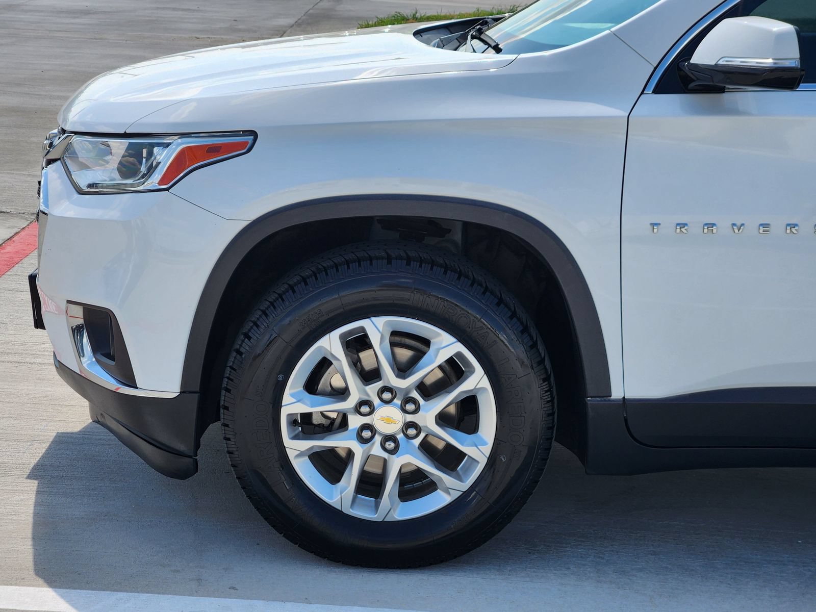 Used 2019 Chevrolet Traverse LT FWD image 10