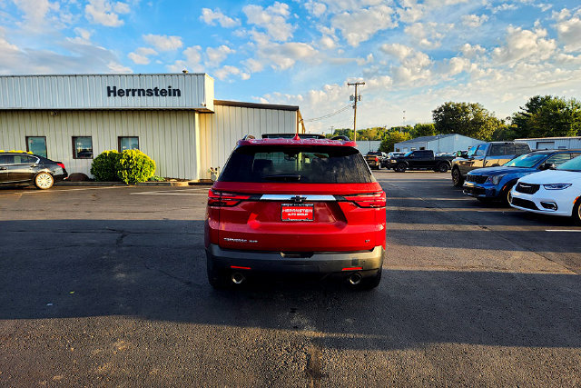 Used 2022 Chevrolet Traverse LT w/ LT Premium Package AWD/4WD image 31