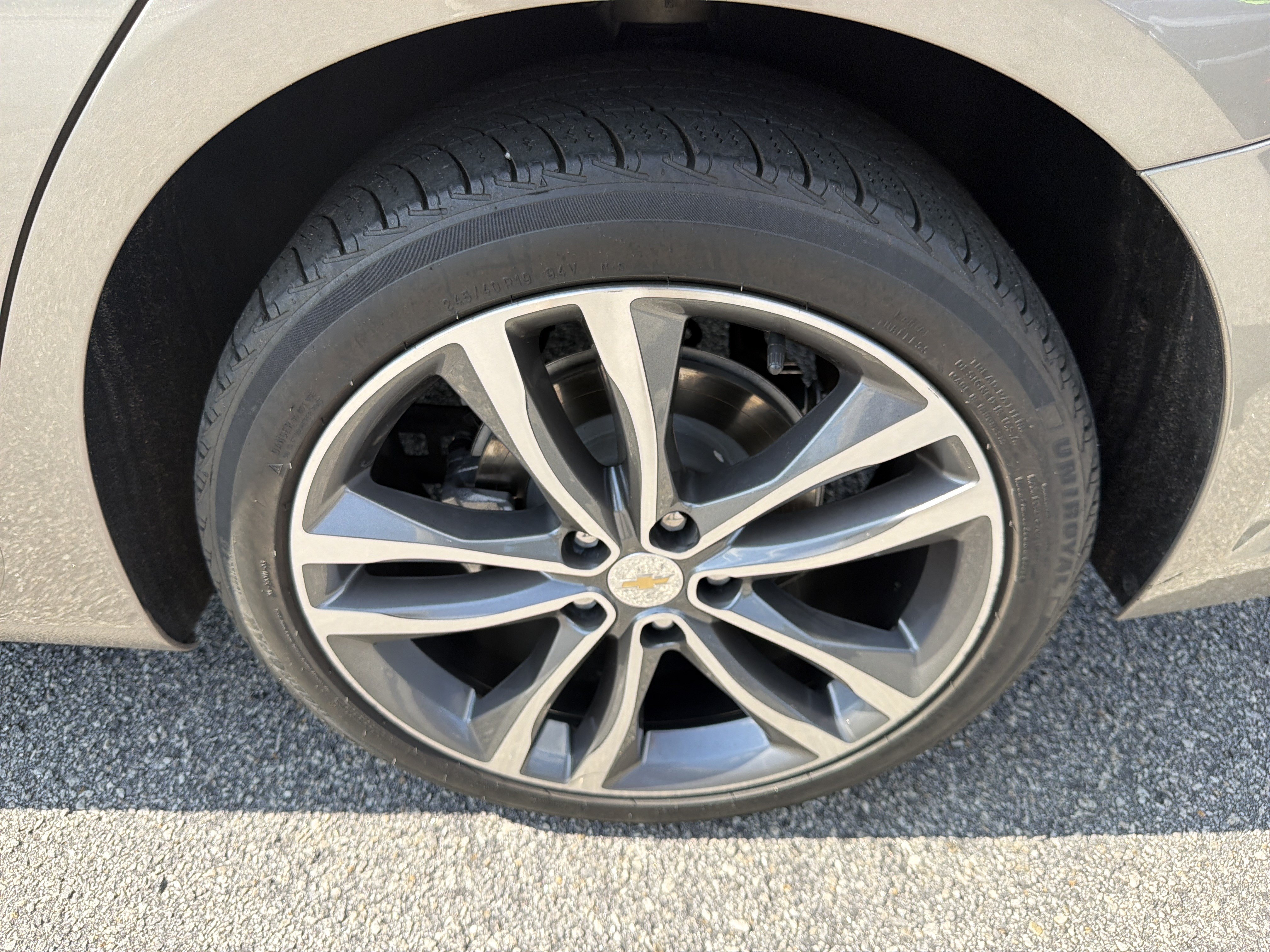 Used 2025 Chevrolet Equinox LT AWD/4WD image 29