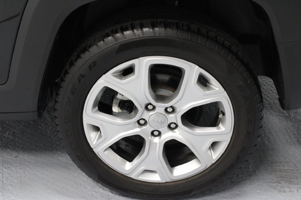 Used 2022 Jeep Renegade Limited AWD/4WD image 19