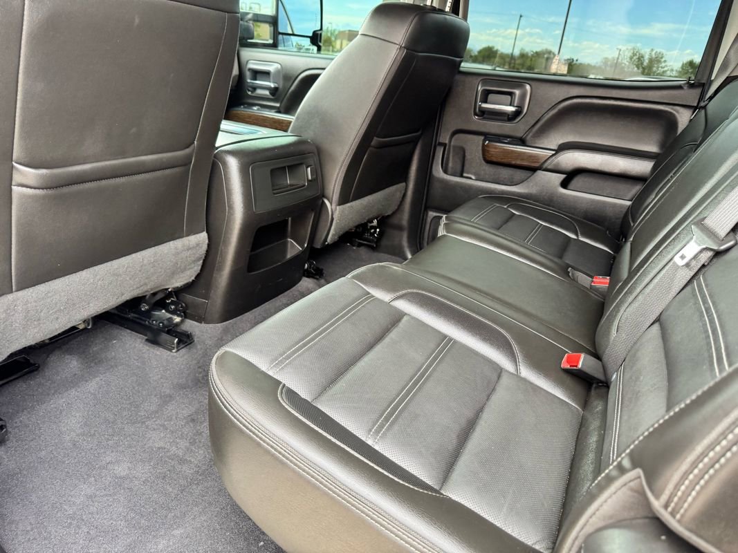 Used 2019 GMC Sierra 2500 Denali w/ Duramax Plus Package AWD/4WD image 26