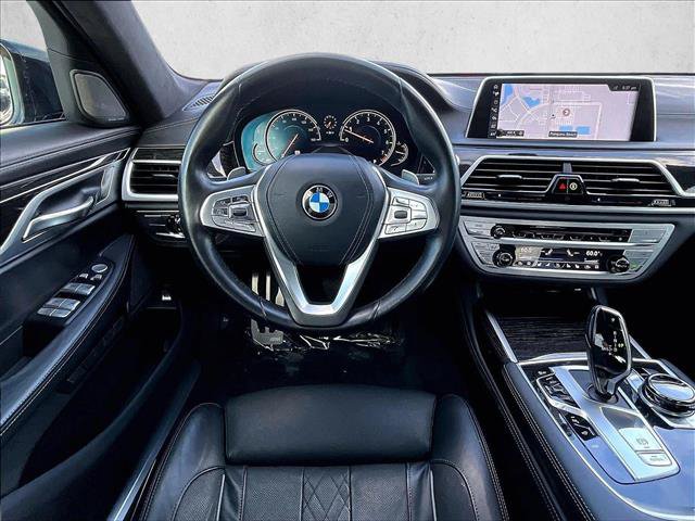 Used 2017 BMW 750i RWD image 7