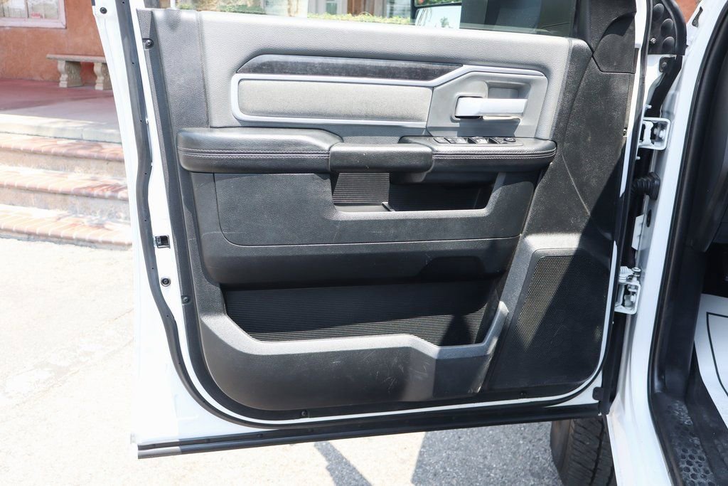 Used 2021 RAM 3500 Big Horn image 17