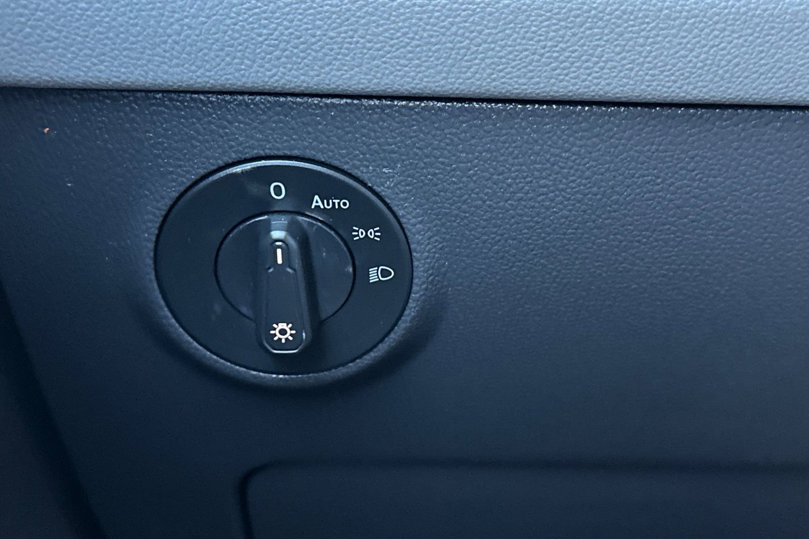 Used 2022 Volkswagen Taos SE w/ IQ.Drive SE Package image 28