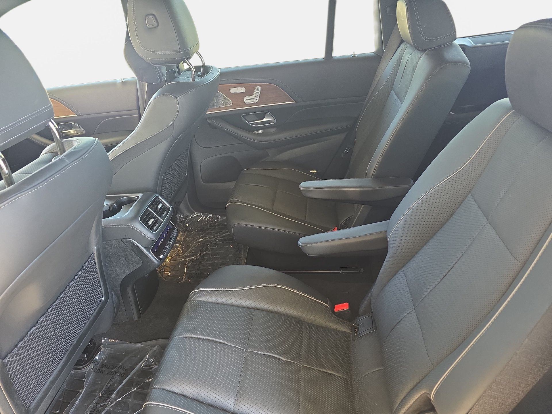 Used 2025 Mercedes-Benz GLS 580 4MATIC image 14