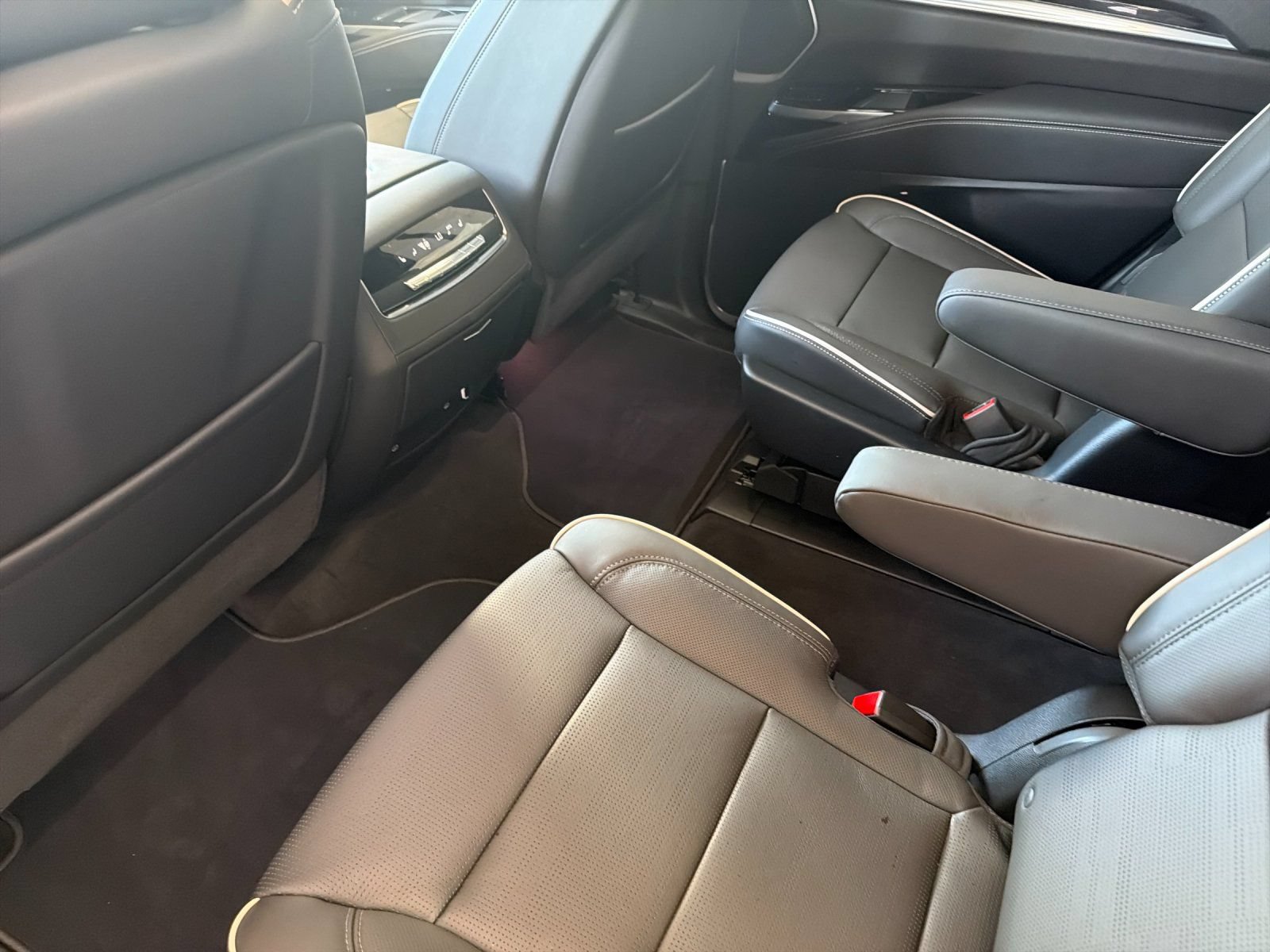 New 2026 Cadillac Escalade Sport AWD/4WD image 11