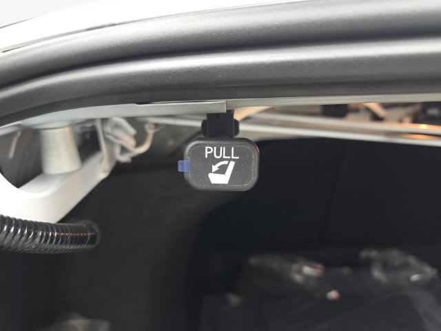 New 2027 Nissan Sentra SR w/ SR All Weather Package FWD image 36