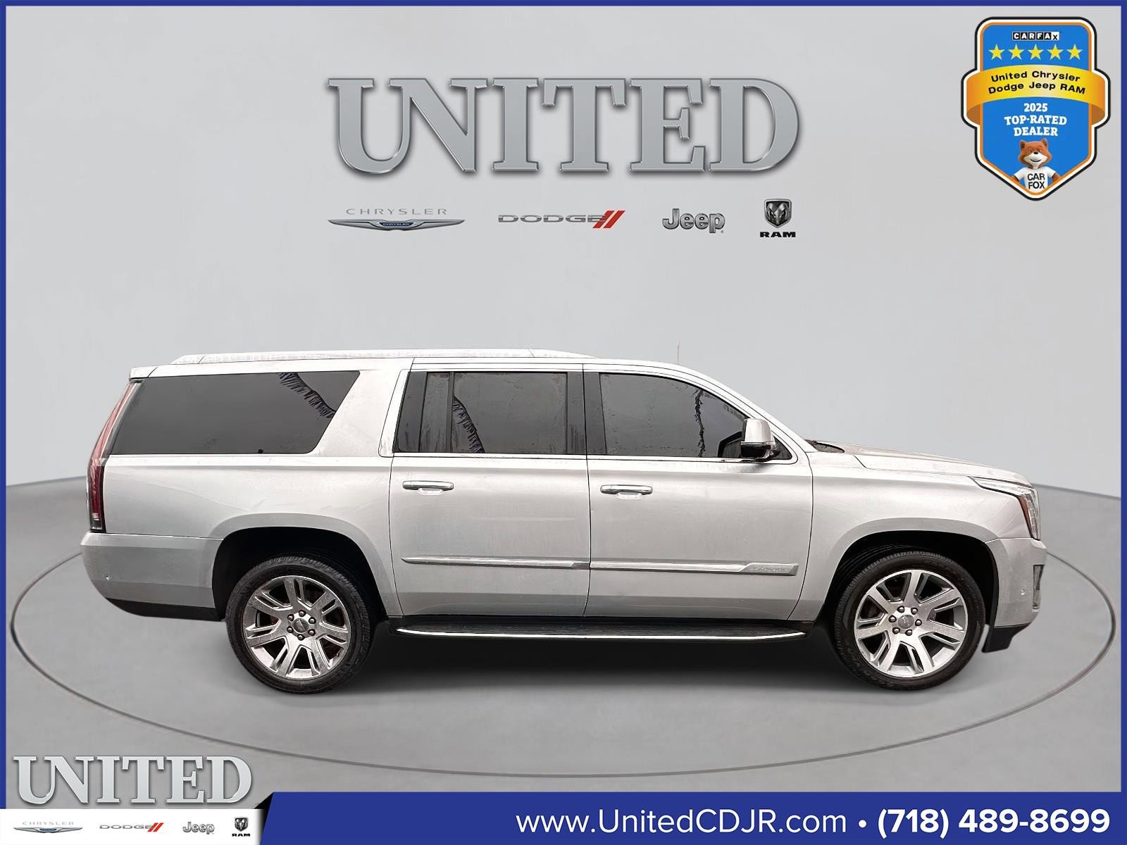Used 2019 Cadillac Escalade ESV Luxury image 2