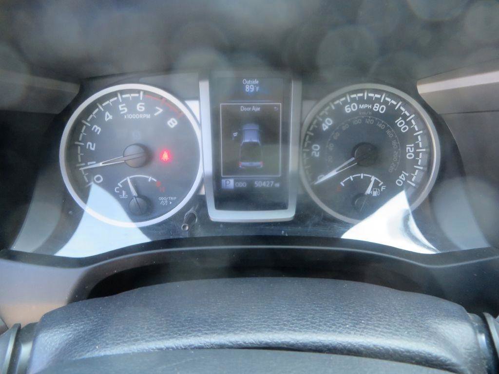 Used 2017 Toyota Tacoma Limited w/ Tow Package AWD/4WD image 20