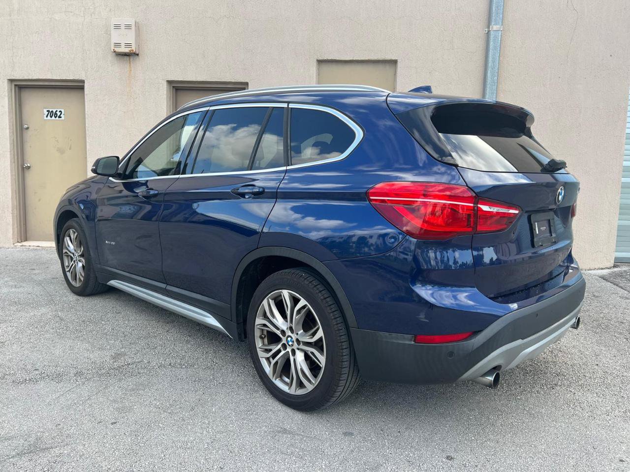 Used 2016 BMW X1 xDrive28i AWD/4WD image 9