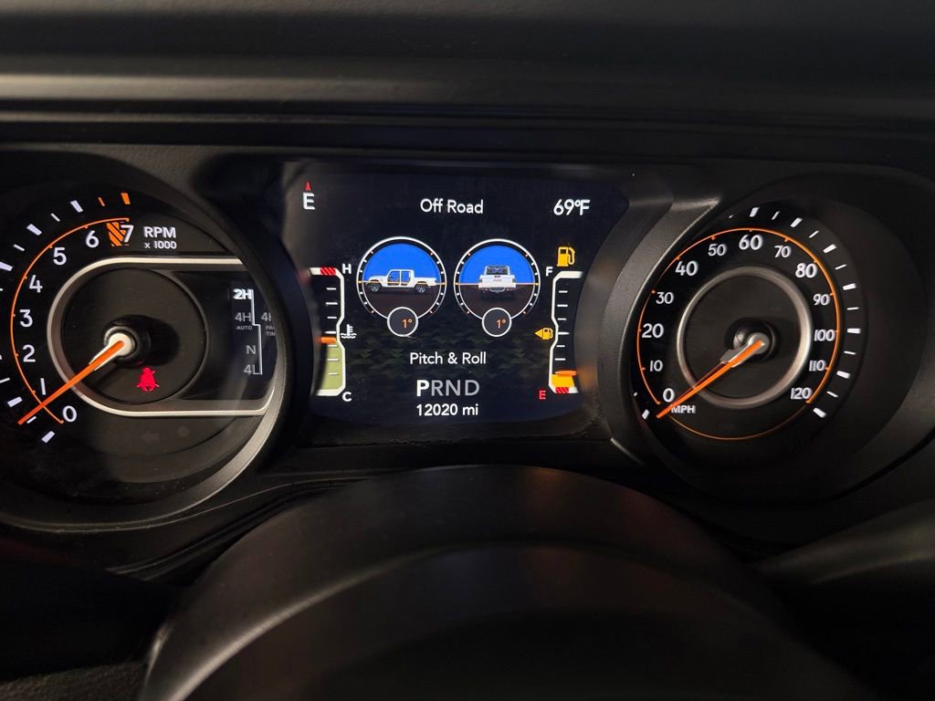 Used 2025 Jeep Gladiator Rubicon AWD/4WD image 17