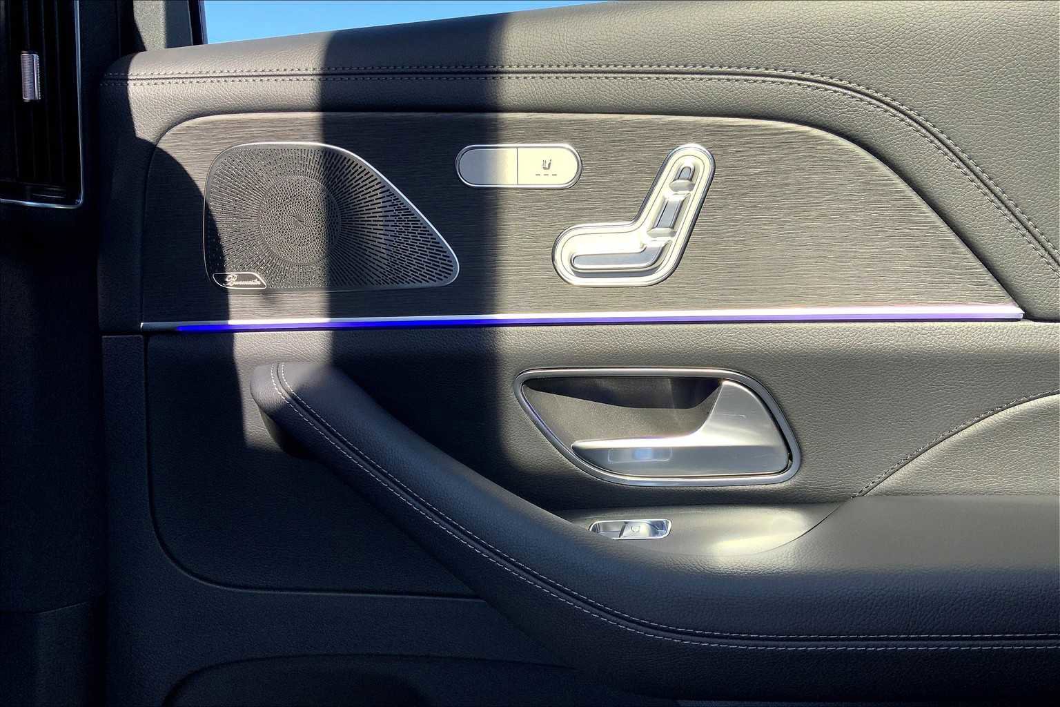 New 2026 Mercedes-Benz GLS 450 4MATIC image 23