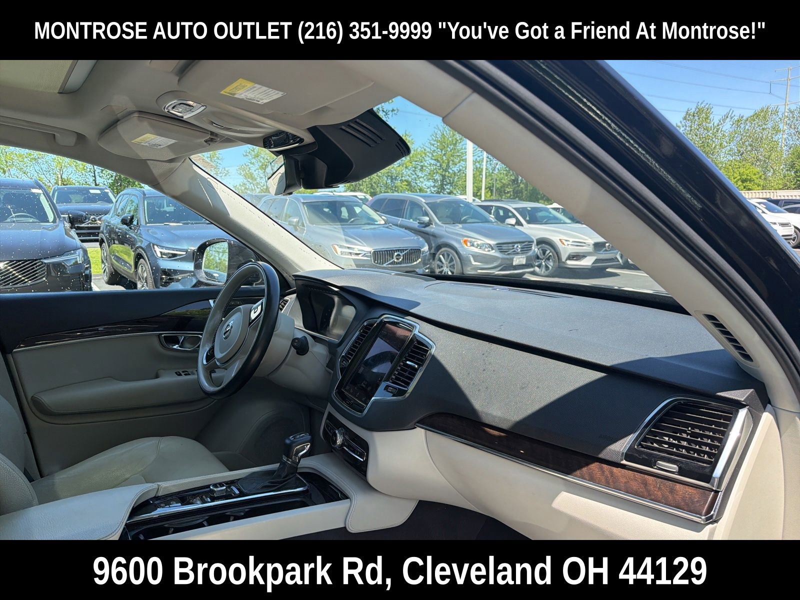 Used 2016 Volvo XC90 T6 Momentum w/ Momentum Plus Package AWD/4WD image 2