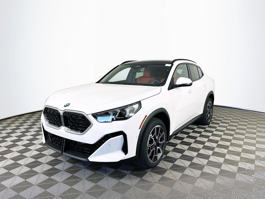 Used 2025 BMW X2 xDrive28i w/ Technology Package image 4