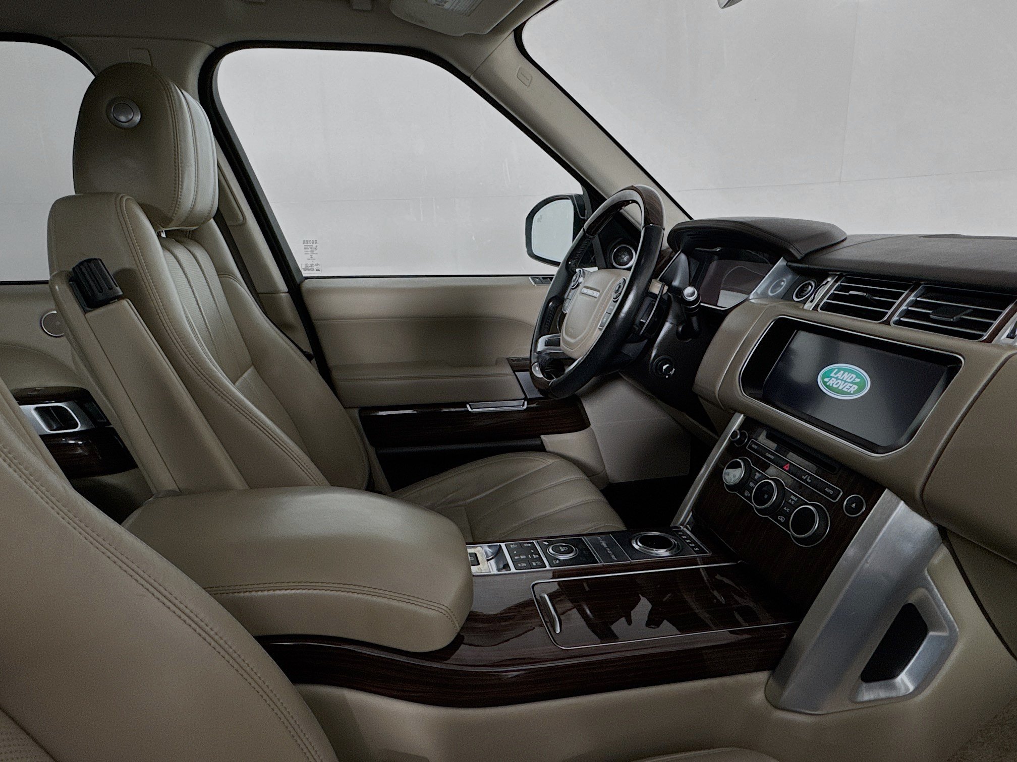 Used 2017 Land Rover Range Rover HSE AWD/4WD image 28