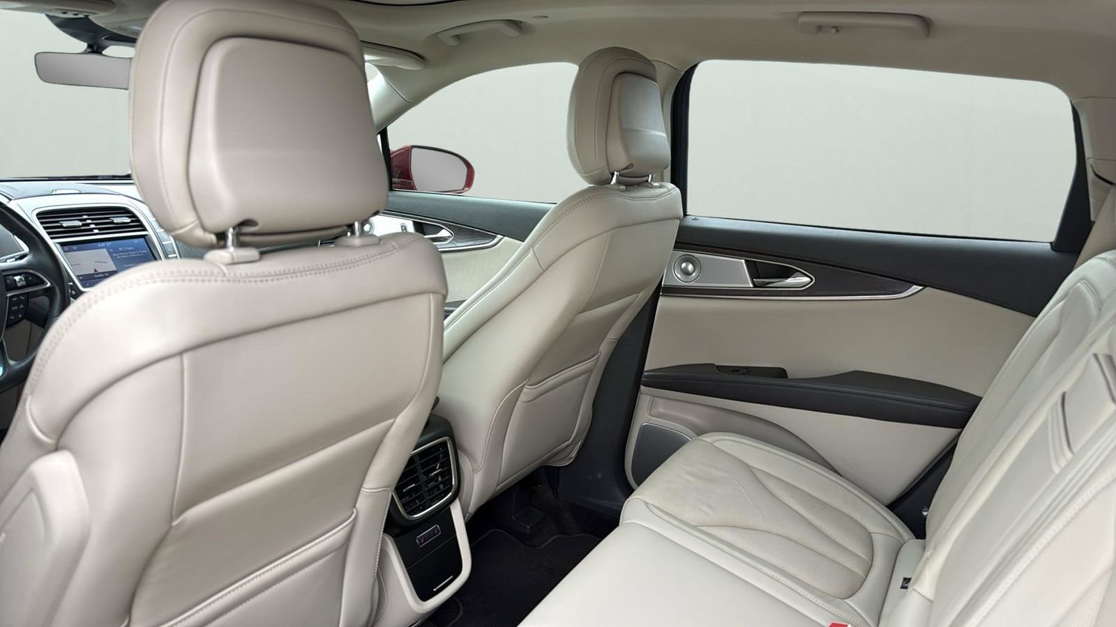 Used 2020 Lincoln Nautilus Reserve w/ Equipment Group 202A image 29