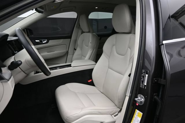 Used 2023 Volvo XC60 B5 Plus w/ Protection Package AWD/4WD image 10