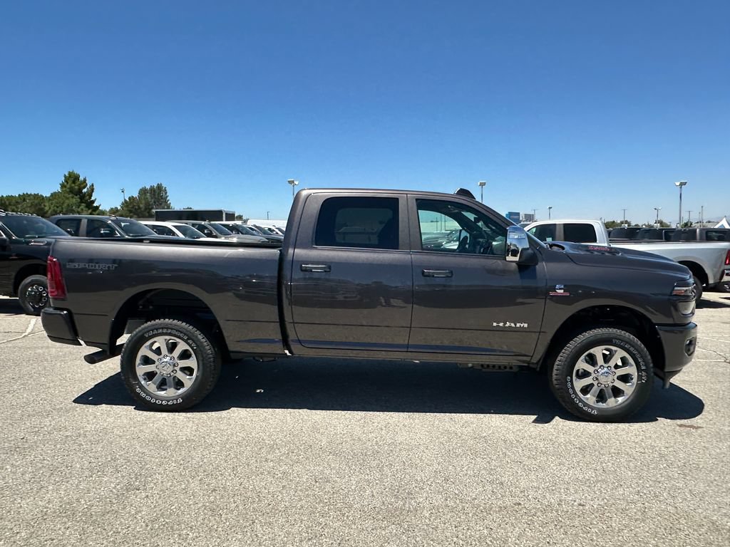 New 2026 RAM 2500 Laramie w/ Sport Appearance Package AWD/4WD image 9