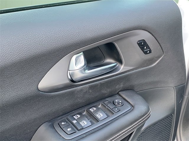 New 2026 Chrysler Pacifica Select image 16