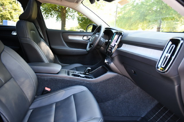 New 2026 Volvo XC40 B5 Core w/ Protection Package Premier AWD/4WD image 31