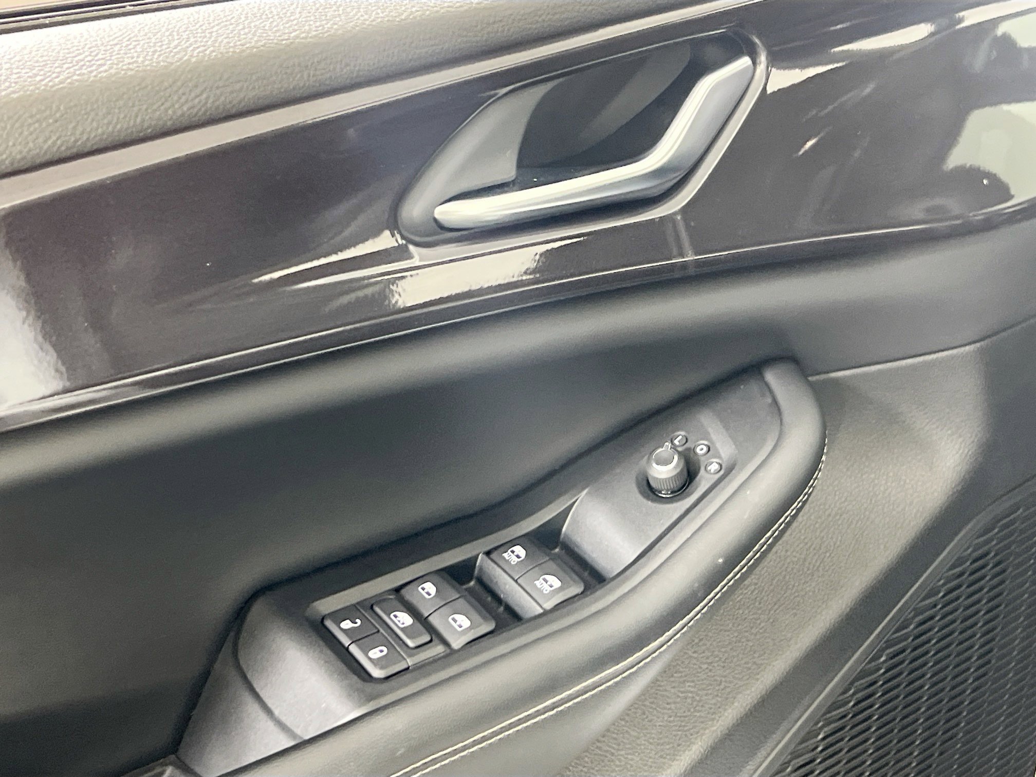 Used 2023 Jeep Grand Cherokee Altitude image 17