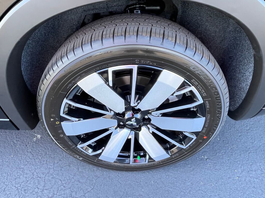 New 2025 Mitsubishi Outlander AWD image 27