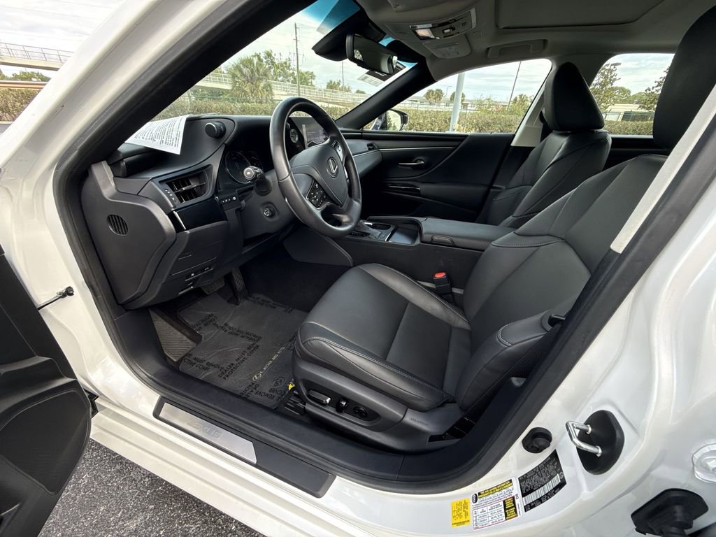 Used 2025 Lexus ES 350 w/ Premium Package image 30